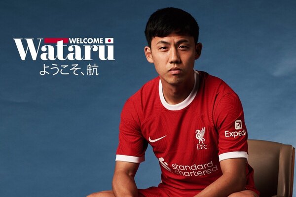 Versus / Liverpool presenta oficialmente al japonés Wataru Endo