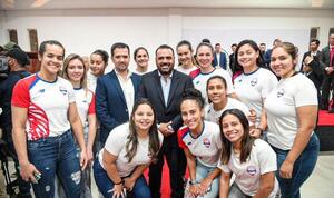 Cesar Ramírez promete fortalecer la identidad deportiva nacional, al asumir como Ministro de Deportes - .::Agencia IP::.