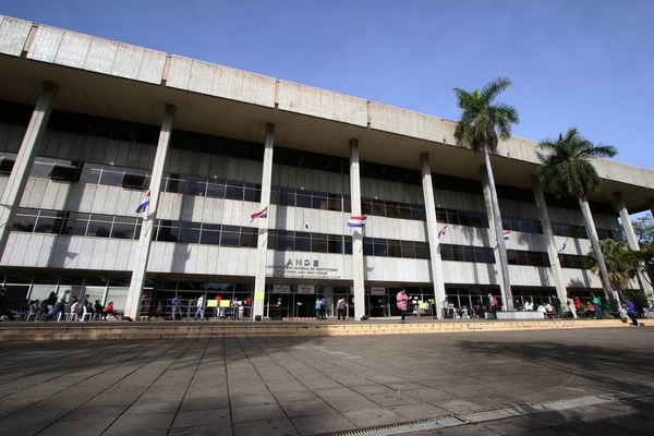 ANDE no aumentará la tarifa, pero propone otra estructura para el sector comercial