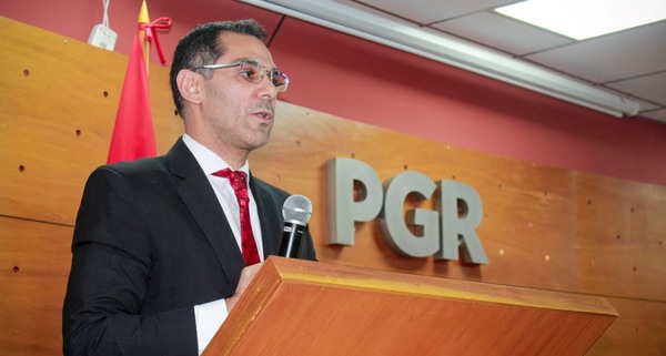 Nuevo procurador promete volcar toda su experiencia al frente de la institución