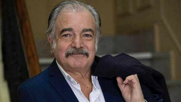 ¡Ñandereja famoso actor de novelas!