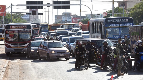Gobierno anuncia que ruta Transchaco tendrá carriles preferenciales de buses