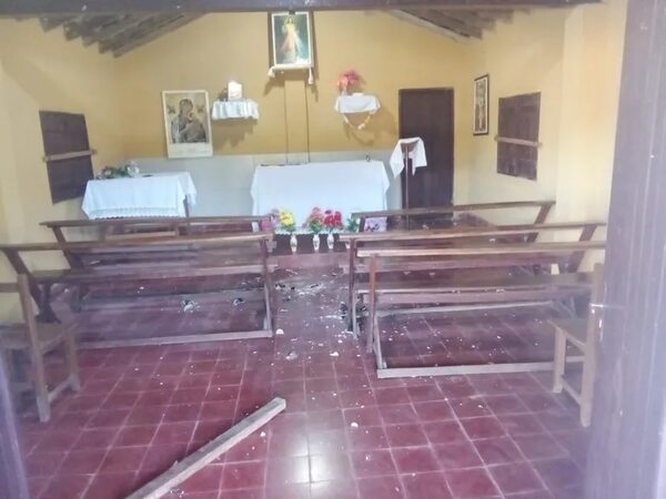 Desconocidos causan daños en capilla de Corateí de Ayolas - Nacionales - ABC Color