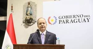 Carlos Fernández Valdovinos asumió funciones como nuevo ministro de Hacienda