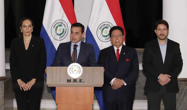 Paraguay continuará arbitrando mecanismos para "resolver de forma inmediata" peaje en Hidrovía - .::Agencia IP::.