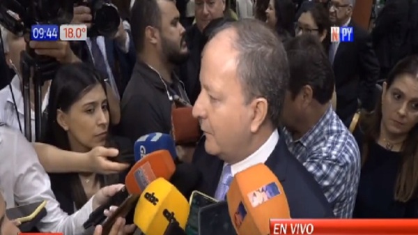Carlos Fernández Valdovinos asume la cartera de Hacienda - Noticias Paraguay