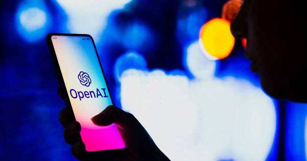 La Nación / China alienta a sus empresas a imitar el ChatGPT