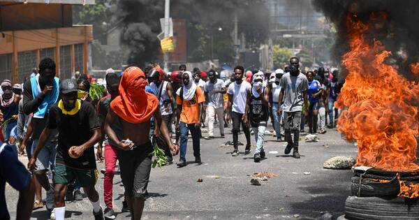 La Nación / Terror en Haití: pandillas causan más de 30 muertos