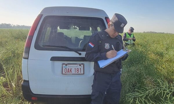 Diario HOY | Minga Guazú: abandonan vehículo robado en un asalto con toma de rehenes