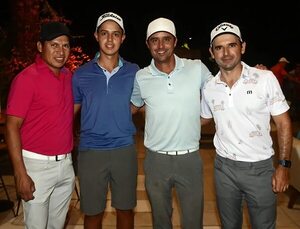 Ganadores del Torneo Pro Am Copa Banco Atlas disfrutaron de un sunset - Sociales - ABC Color