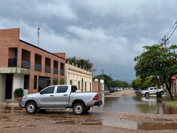 Tormenta y fuertes vientos causan destrozos en Concepción - Nacionales - ABC Color
