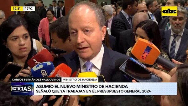 Video: asumió el nuevo ministro de Hacienda - ABC Noticias - ABC Color
