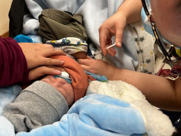 Salud garantiza provisión de la vacuna contra el virus sincitial respiratorio - trece