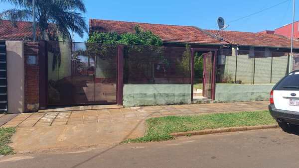 HURTAN ARMAS DE COLECCIÓN DE UNA VIVIENDA EN ENCARNACIÓN