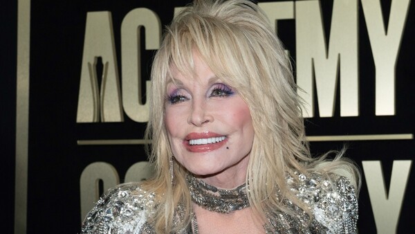 Dolly Parton canta con los últimos Beatles vivos "Let It Be" en nuevo álbum de la estrella del country