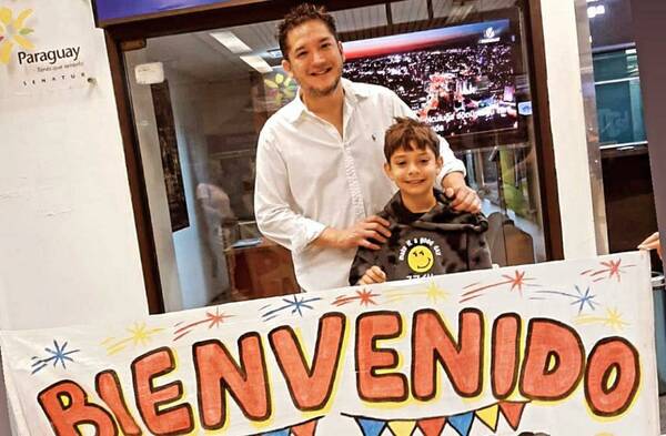 El emotivo reencuentro entre Junior y su hijo Nachito