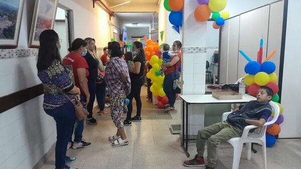 Más de 250 niños acuden diariamente al hospital de Villa Elisa por casos respiratorios - Nacionales - ABC Color