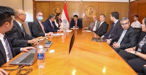 Empresa taiwanesa articula mecanismo para radicarse en Paraguay y ensamblar buses eléctricos - ADN Digital