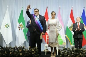 César Sosa asume en Guairá, pide paz y promete desarrollo para el departamento - Política - ABC Color