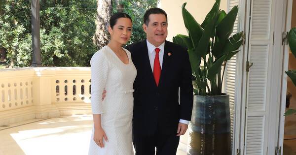 La Nación / Chiara Capdevila lleva a otro nivel la elegancia del aopo’i