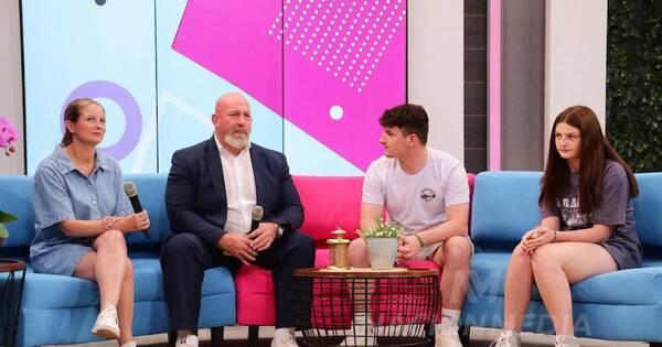 La Nación / Las vacaciones de Christian Martin y su familia en Paraguay
