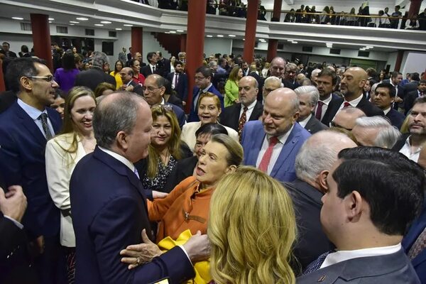 Déficit fiscal: ministro se comprometió a que el resultado esté alineado a la ley, pero analizan extender plan de convergencia - Economía - ABC Color