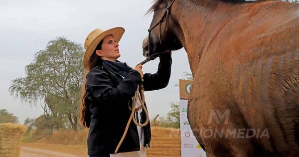 La Nación / Ana Clara, la joven amazona que se aferra a las riendas de sus sueños