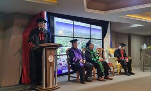 Roberto González Vaesken asume como rector de la UPE 