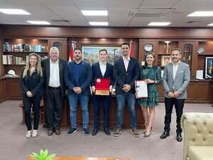 La Junta Municipal reconoció a Joshua Duerksen como “Hijo Dilecto de la ciudad de Asunción”