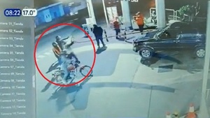 Malvivientes balearon a tres trabajadores durante asalto en Ñemby - Noticias Paraguay