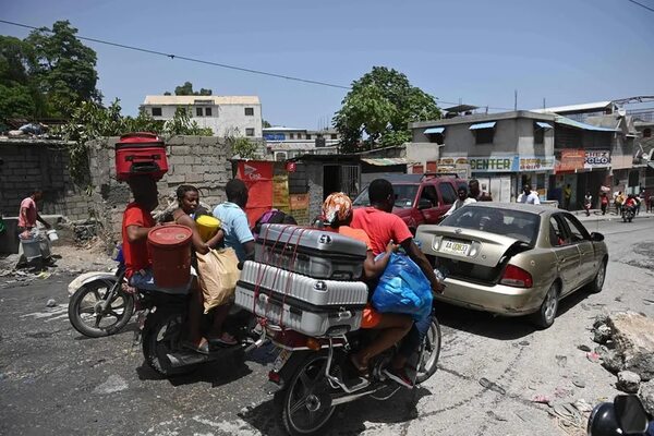 Haitianos desplazados por el terror de las pandillas languidecen en condiciones inhumanas - Mundo - ABC Color