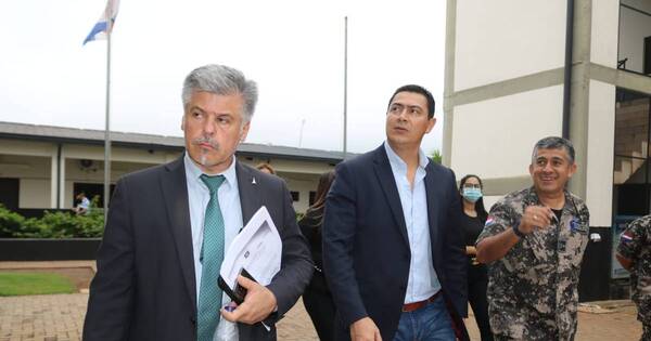 La Nación / Siendo ministro, Giuzzio recomendó empresa de narco a intendente luqueño