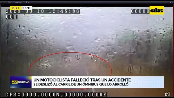 Video: Un motociclista falleció tras un accidente - ABC Noticias - ABC Color