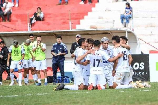2 de Mayo vuelve a la victoria ante Colegiales y no se desprende de la lucha por el ascenso - Radio Imperio 106.7 FM