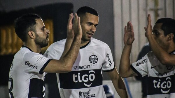 Olimpia, con campaña perfecta