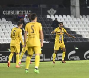 Libertad vs. Sportivo Trinidense: El ‘Triki’ le quitó el invicto al puntero   - Sportivo Trinidense - ABC Color