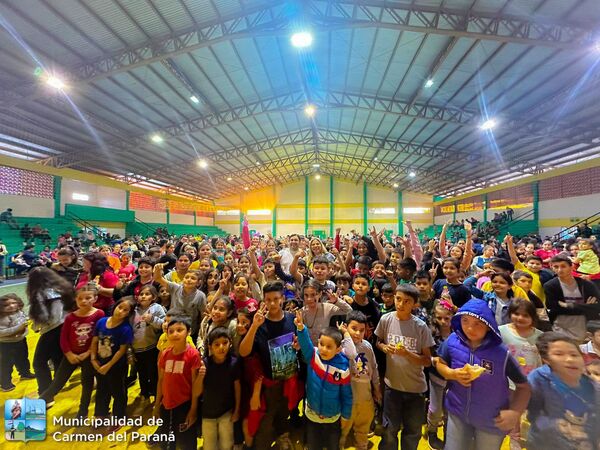 UN INOLVIDABLE HOMENAJE A LA INFANCIA EN CARMEN DEL PARANÁ - Itapúa Noticias