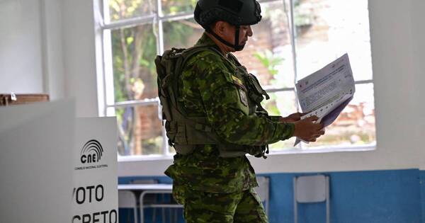 La Nación / Los guatemaltecos empiezan a votar en balotaje crucial para la democracia