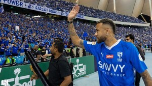 Debut de Neymar en Al Hilal se retrasará por una lesión muscular