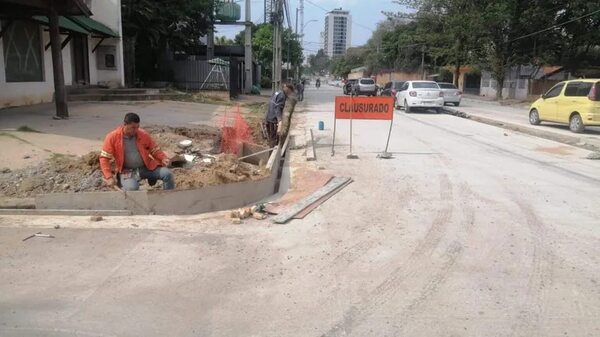 Desagüe Molas López: la atrasada obra está a punto de terminar - Nacionales - ABC Color