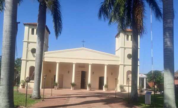 Templo parroquial de San José, luce hermosa pintura nueva - Noticiero Paraguay