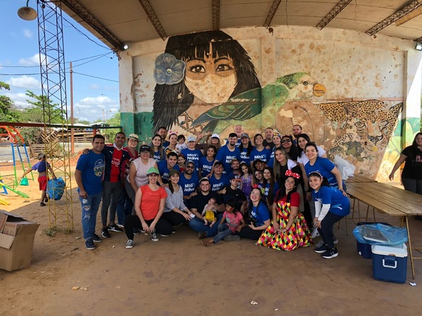 Jóvenes voluntarios llevan alegría, juegos y regalos a niños del Bañado Sur - Unicanal