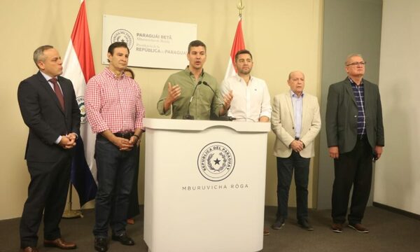 Peña lleva a cabo una cumbre de poderes para coordinar combate contra la corrupción