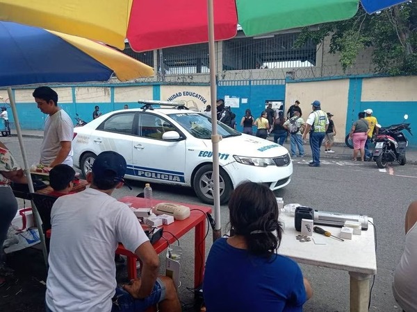 Ecuador: Finaliza jornada electoral y comienza el escrutinio en medio de incertidumbre - ADN Digital