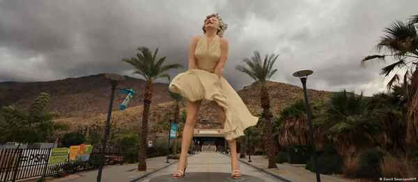 Hilary toca tierra en México reducida a tormenta tropical