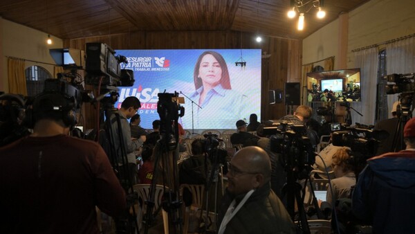 Termina votación en un Ecuador militarizado por magnicidio y violencia narco