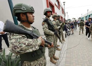 Cerca de un millar de detenidos en operativos de seguridad por elecciones en Ecuador - Mundo - ABC Color
