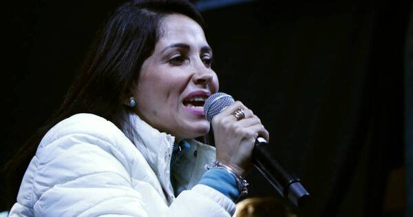 La Nación / Luisa González lidera los votos en las elecciones de Ecuador