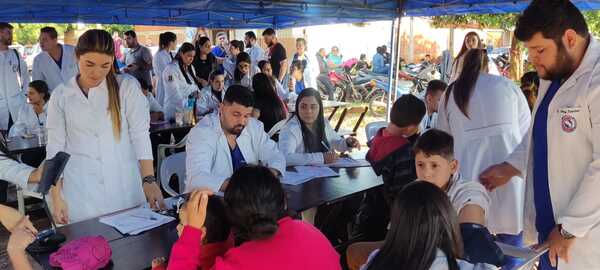 Masiva concurrencia en jornada de acción social de la UCP en la fracción Reyes Católicos - Radio Imperio 106.7 FM