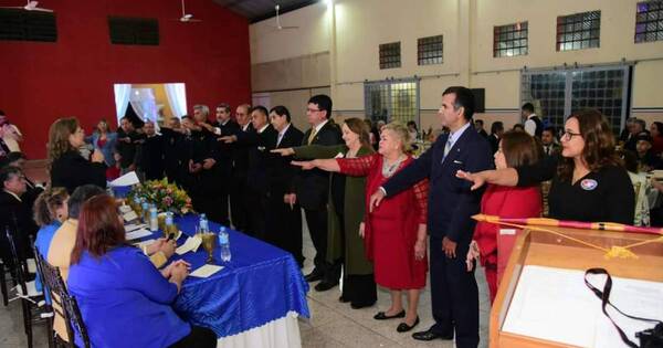 La Nación / Asume nueva directiva del Club de Leones